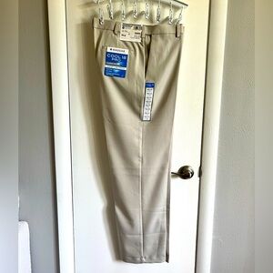 NWT HAGGAR Mens Cool 18 Pro Classic Fit Flat Front Casual Pant, 34 x 32